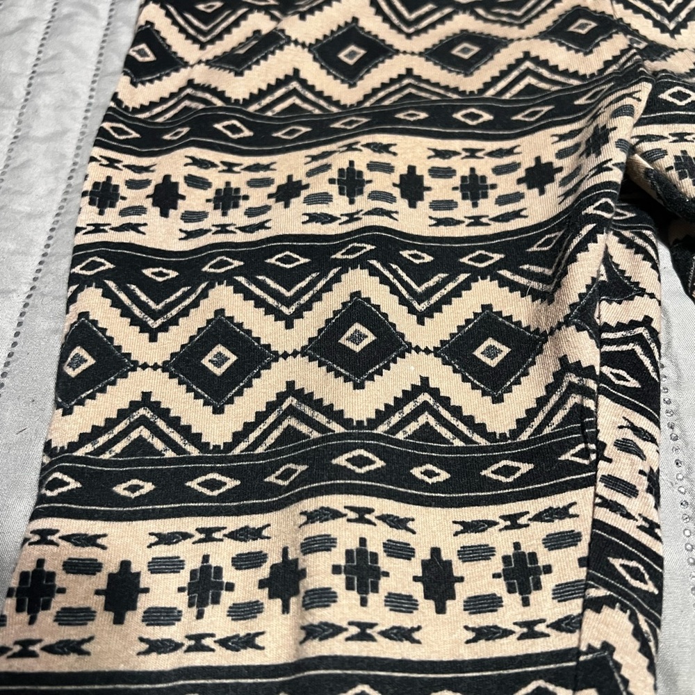 Ultra Flirt, Size M, Black & Tan Leggings - Picture 2 of 5